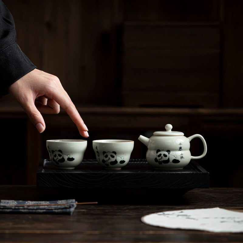 Pure hand-painted tea set Chinese Panda pot of two cups，ceramic teaset